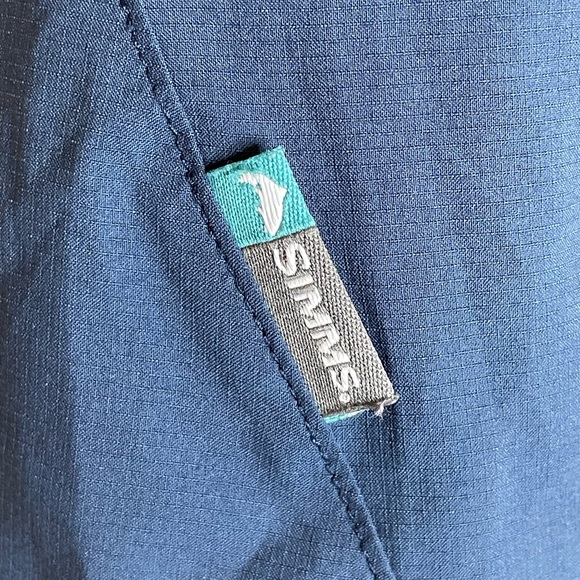 Simms. Navy blue skort. Size large - Picture 3 of 9